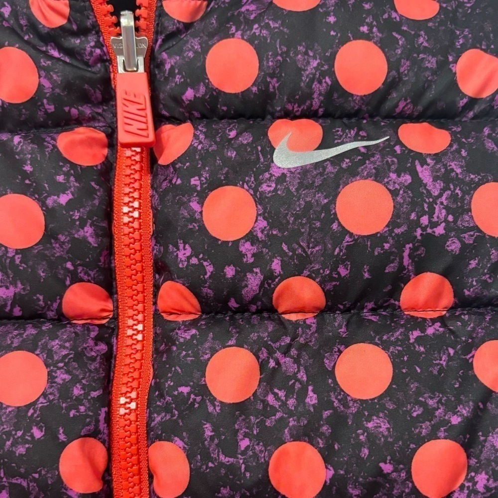 Nike Reversible Puffer Vest Camo and Polka Dots Girls Medium EUC - Picture 3 of 4